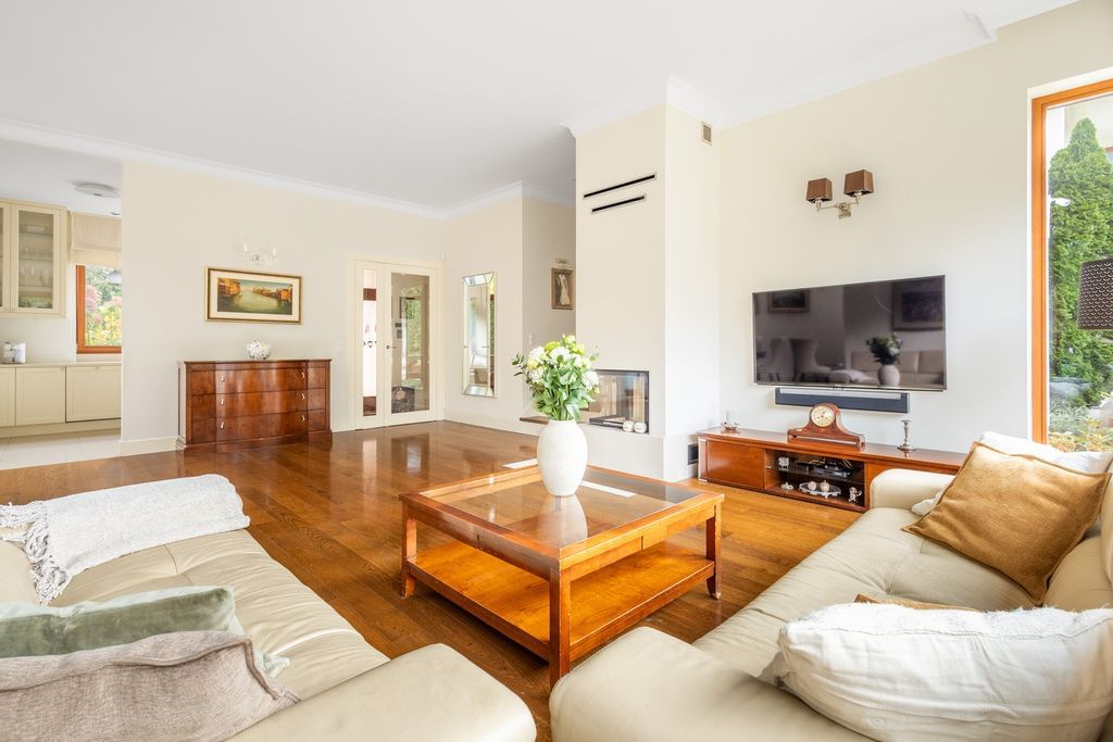 Dom 6 pokojowe na Sprzedaż