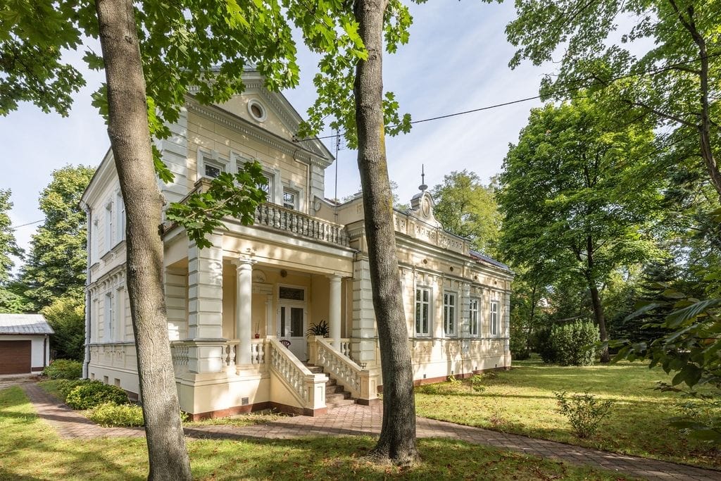 Dom 7 pokojowe na Sprzedaż