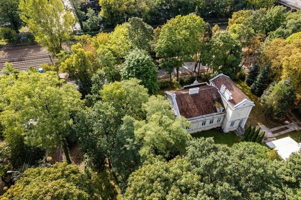 Dom 7 pokojowe na Sprzedaż