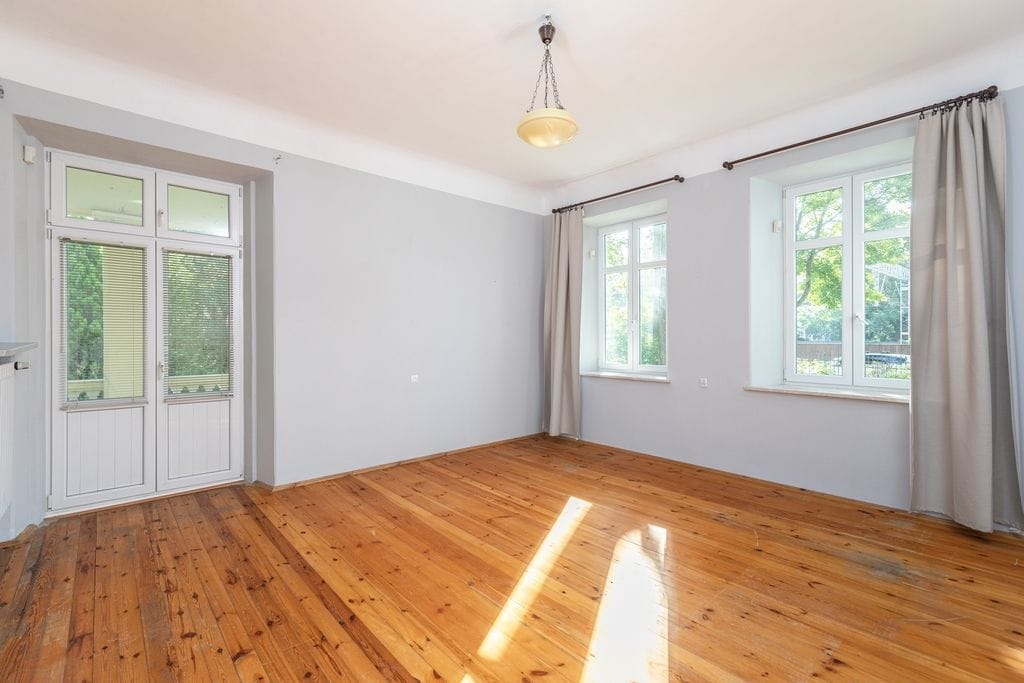 Dom 7 pokojowe na Sprzedaż