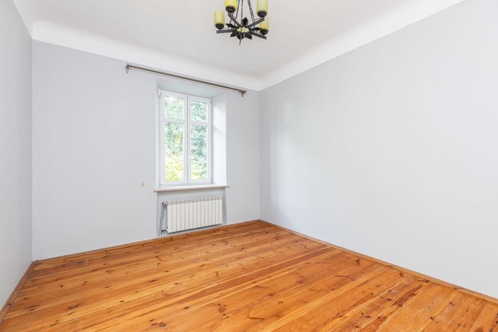 Dom 7 pokojowe na Sprzedaż