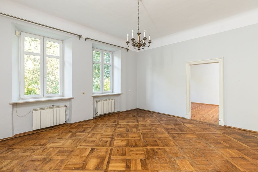 Dom 7 pokojowe na Sprzedaż