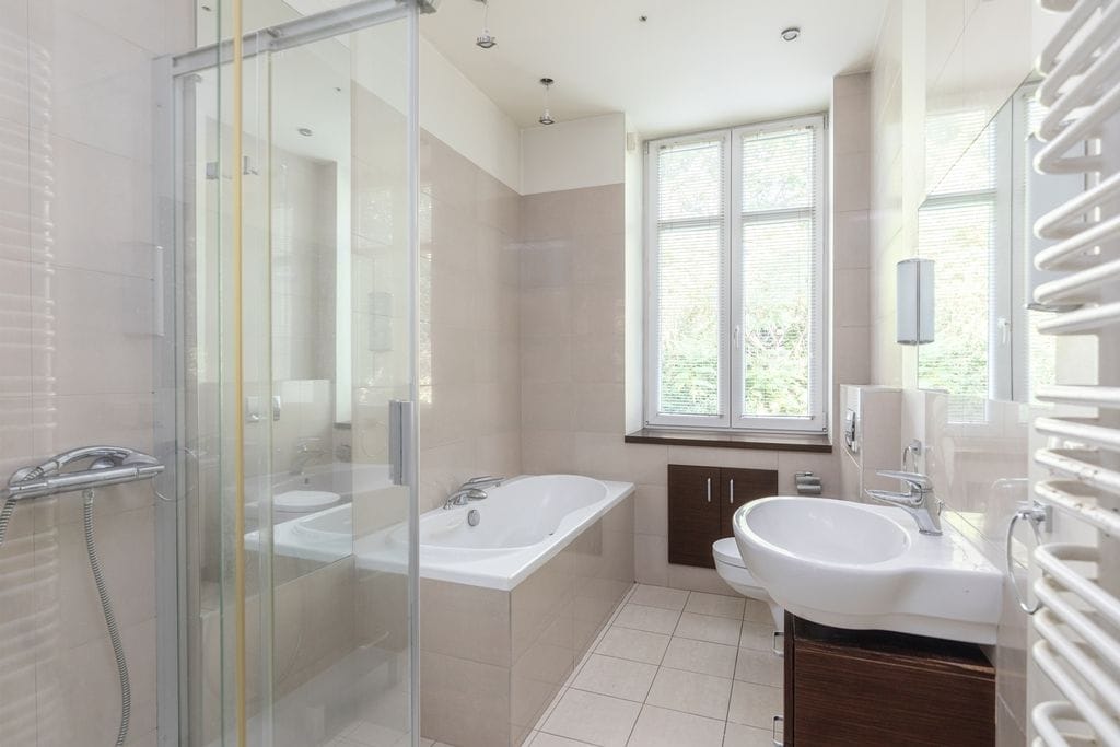 Dom 7 pokojowe na Sprzedaż