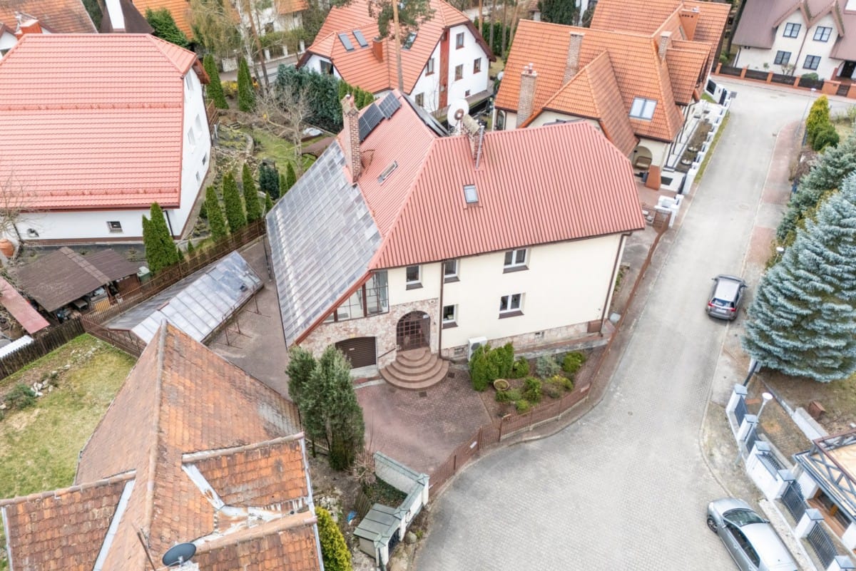 Dom 8 pokojowe na Sprzedaż