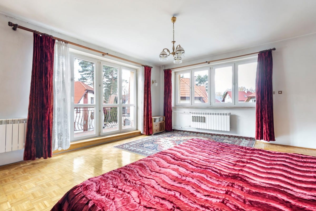 Dom 8 pokojowe na Sprzedaż