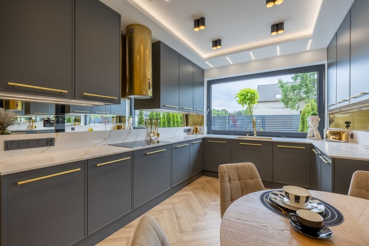 Dom 4 pokojowe na Sprzedaż