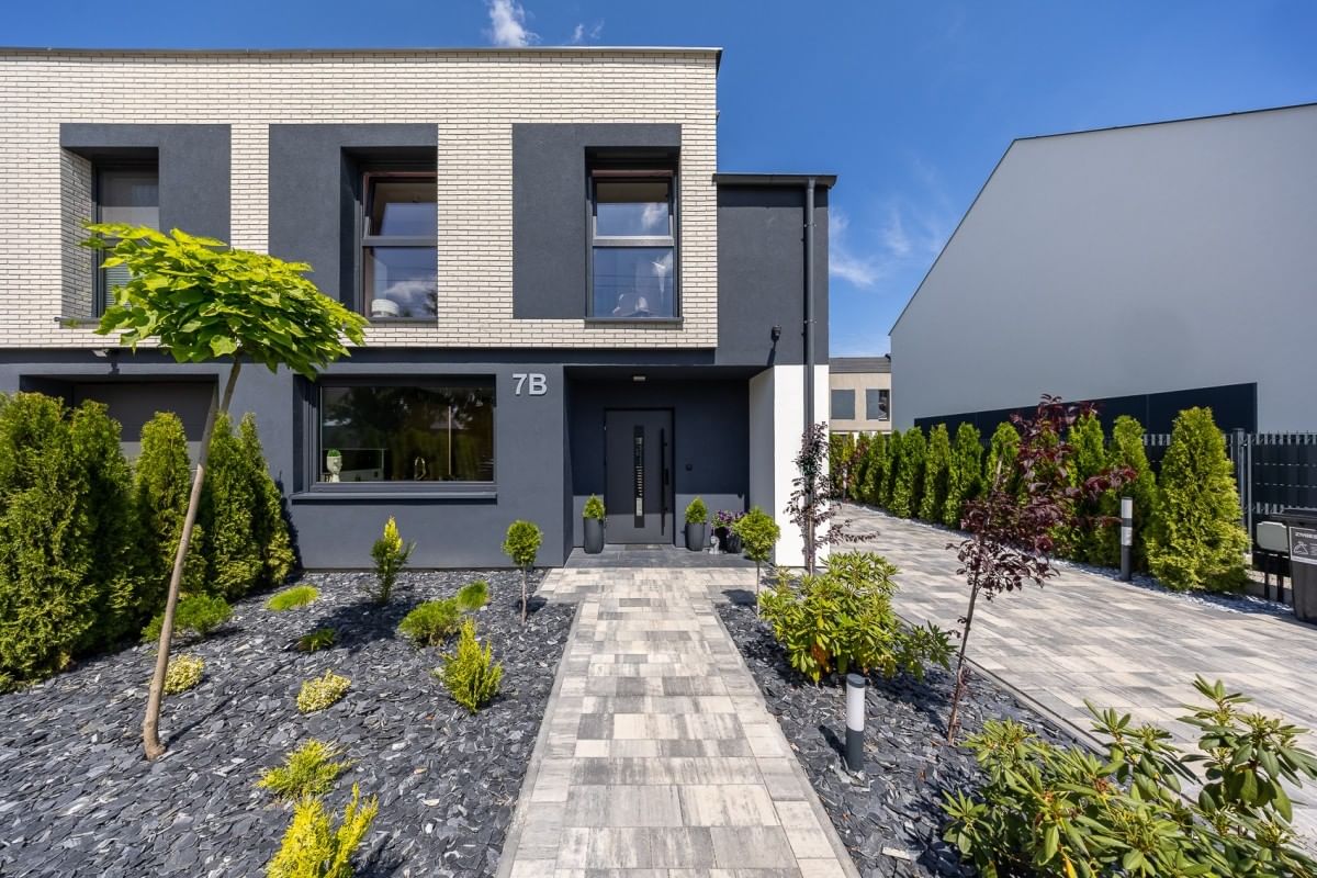 Dom 4 pokojowe na Sprzedaż