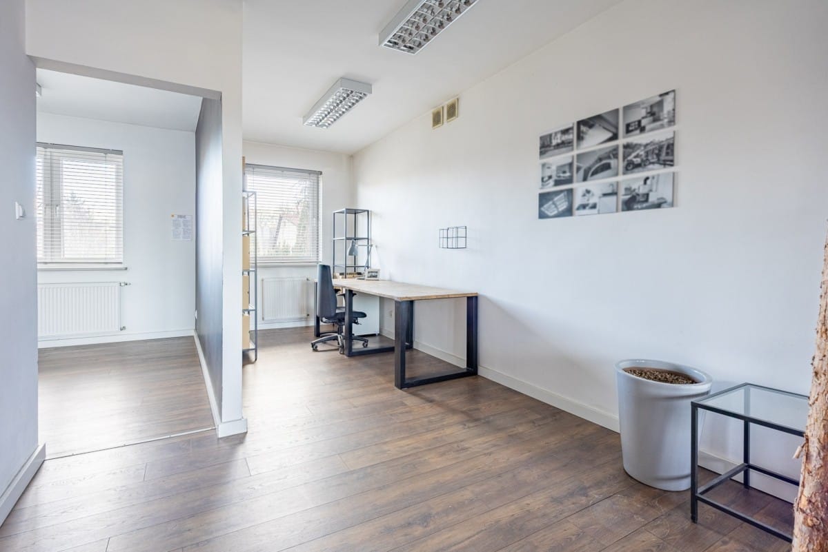 Lokal użytkowy  pokojowe na Sprzedaż