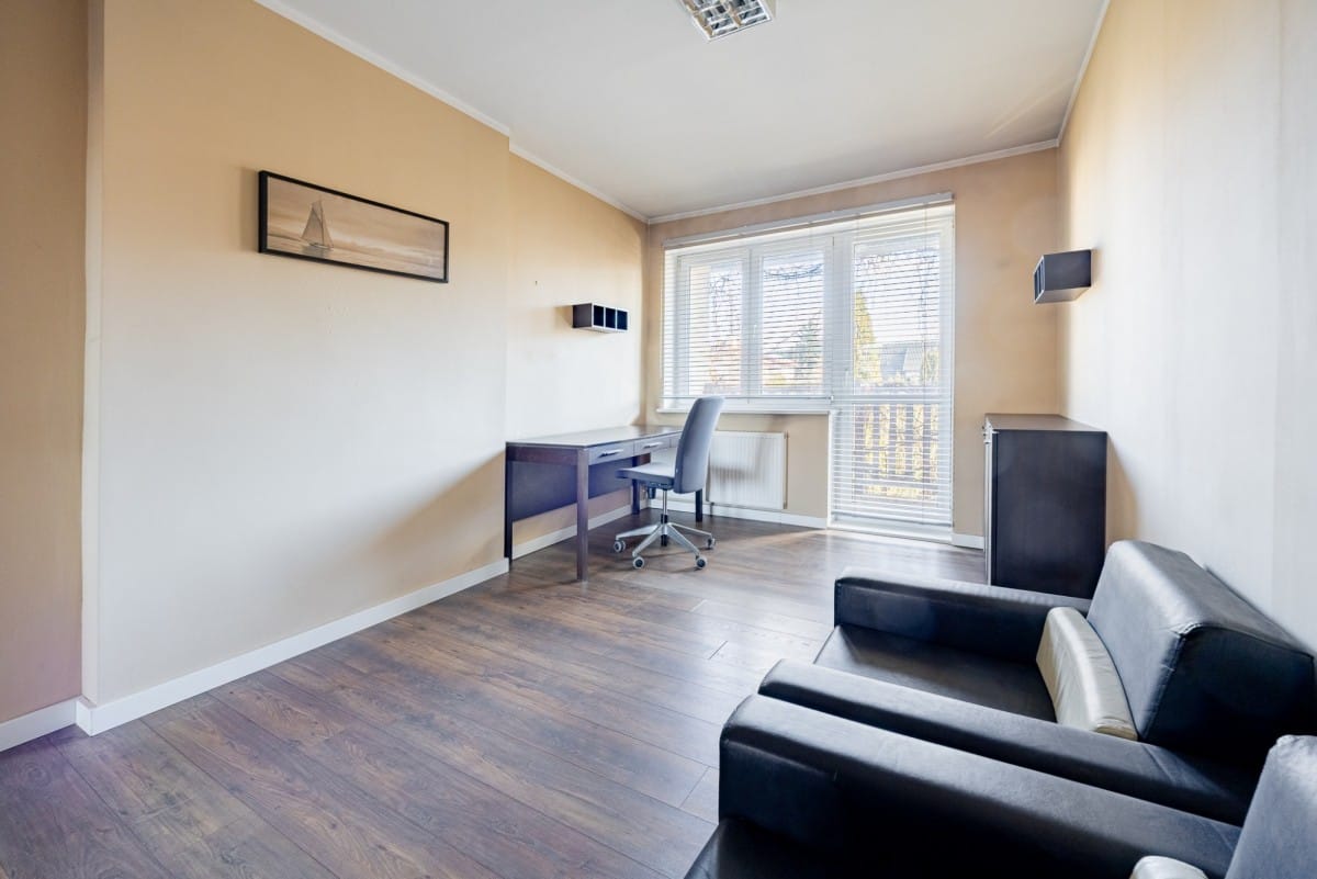 Lokal użytkowy  pokojowe na Sprzedaż