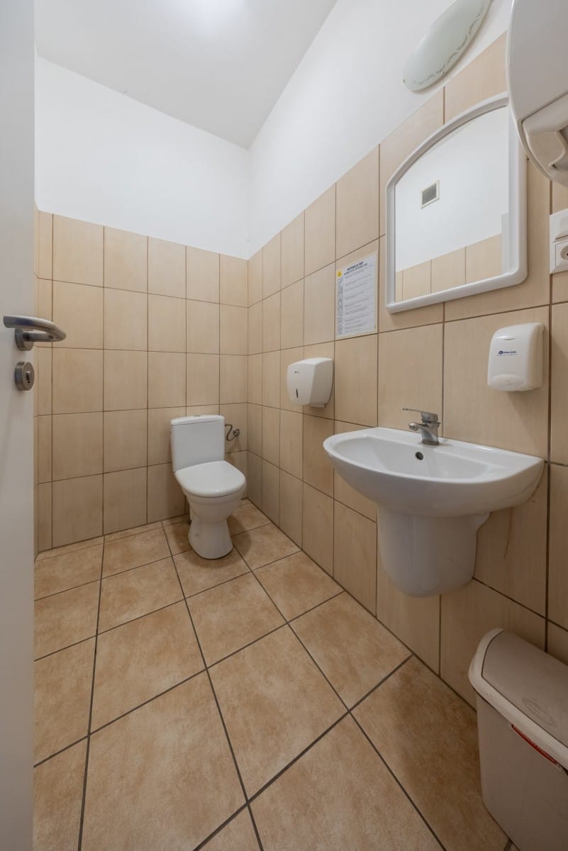 Lokal użytkowy  pokojowe na Sprzedaż