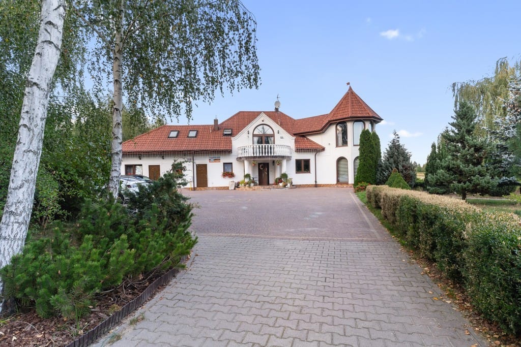 Lokal użytkowy  pokojowe na Sprzedaż