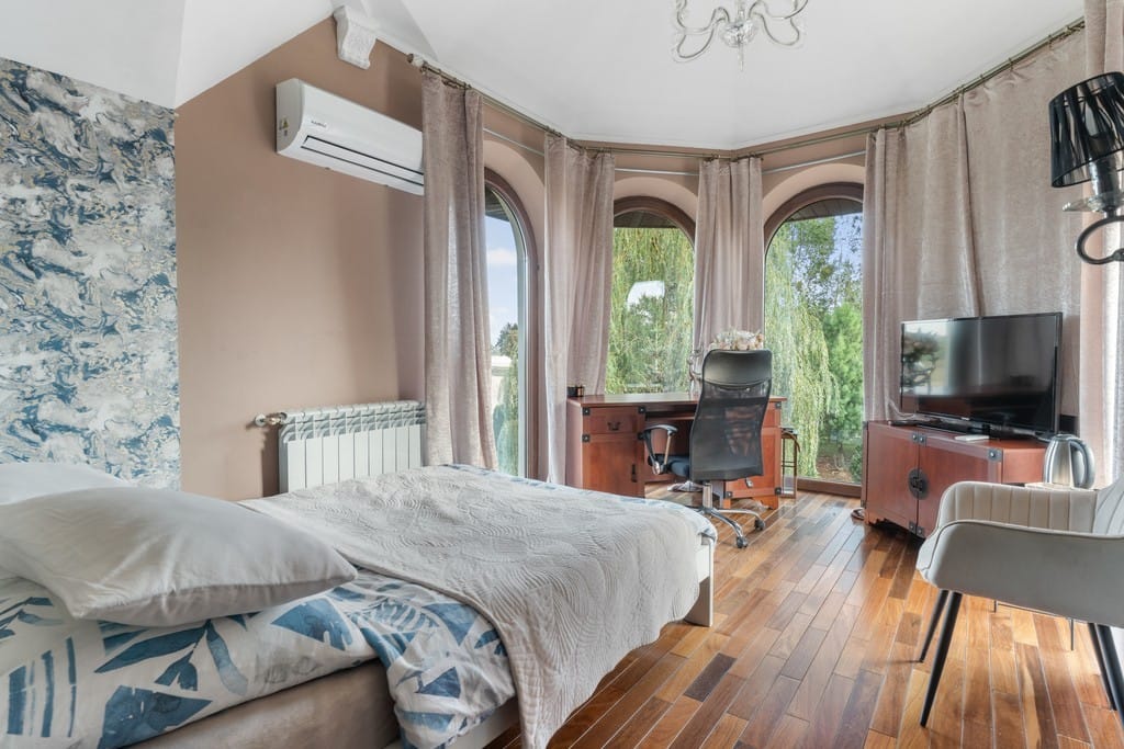 Lokal użytkowy  pokojowe na Sprzedaż