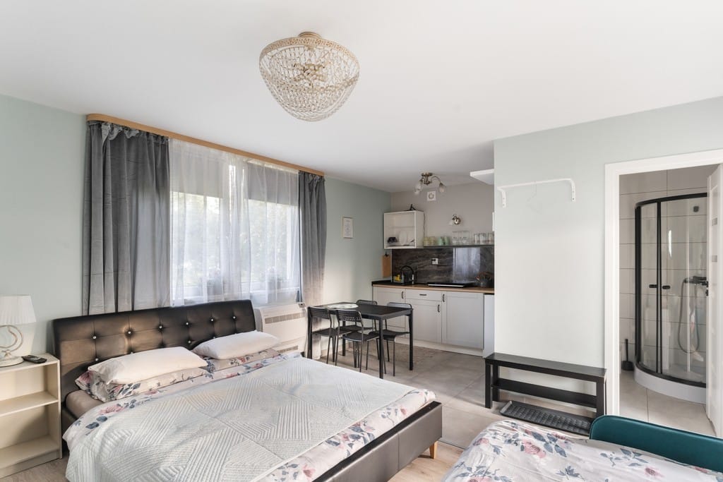 Lokal użytkowy  pokojowe na Sprzedaż