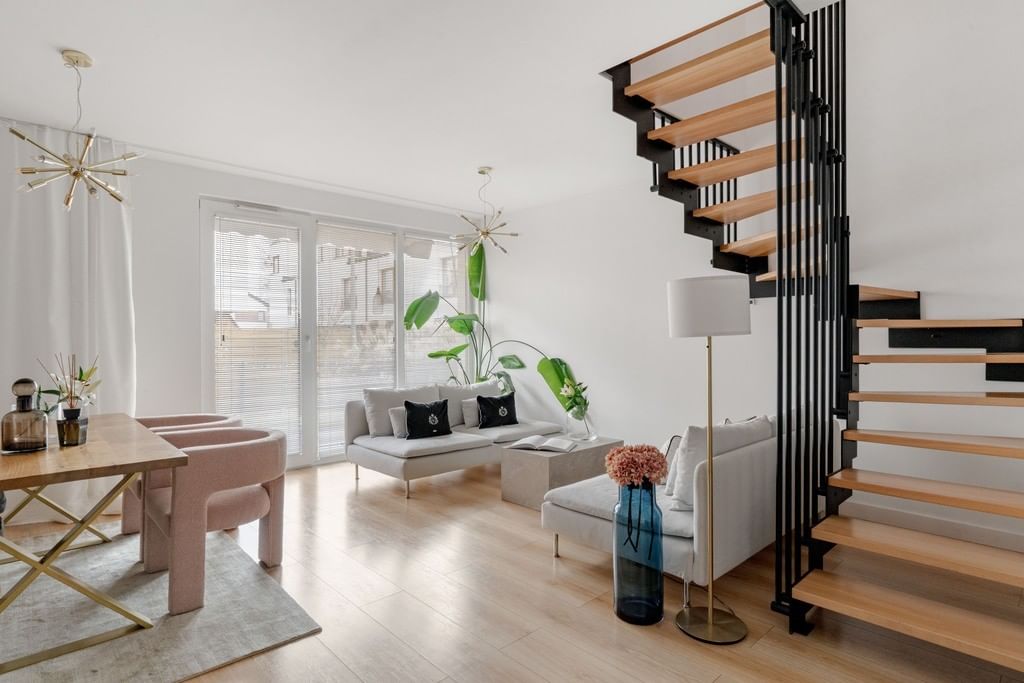 Dom 5 pokojowe na Sprzedaż