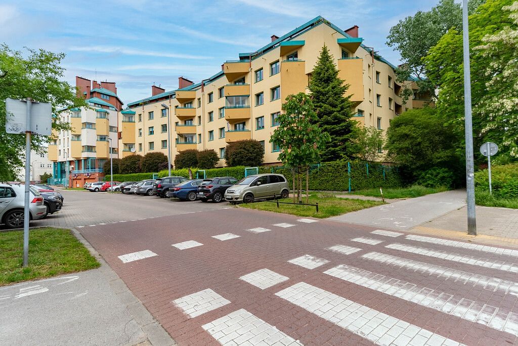 Lokal użytkowy  pokojowe na Sprzedaż