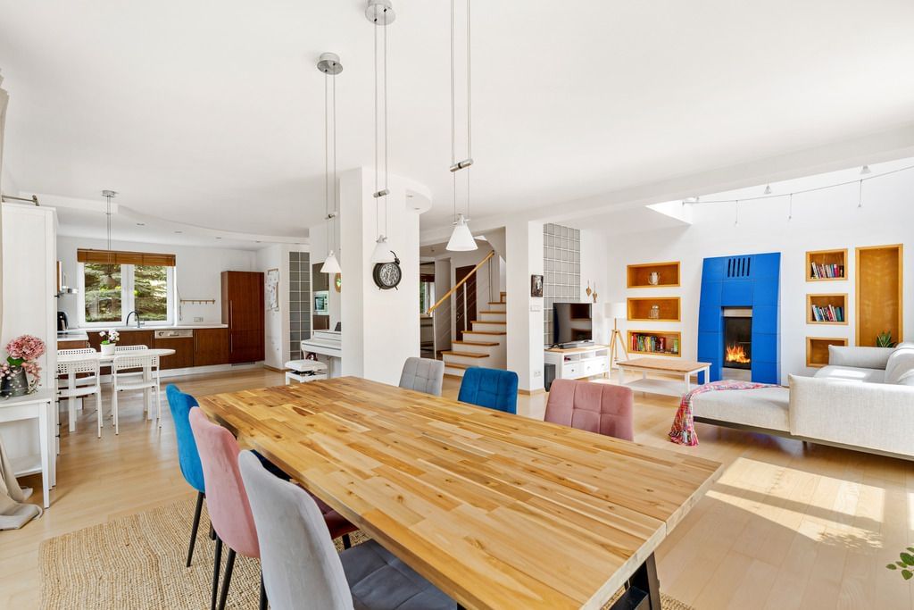 Dom na Sprzedaż 6 pokoje agencja Tur Nieruchomości Dom 6 pokojowe na Sprzedaż