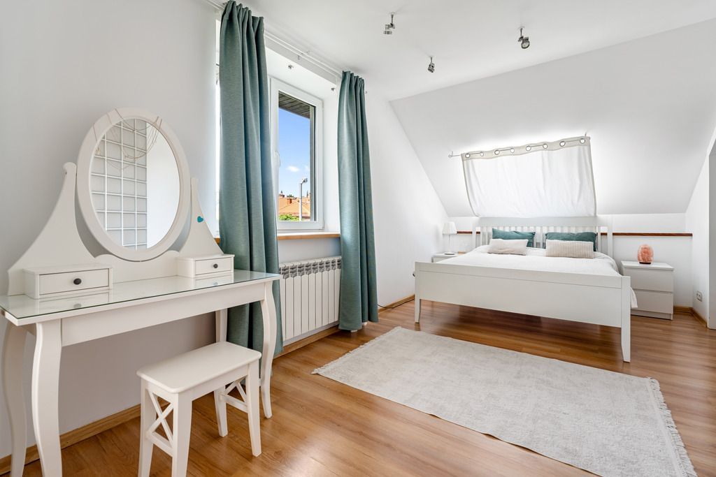 Dom 6 pokojowe na Sprzedaż