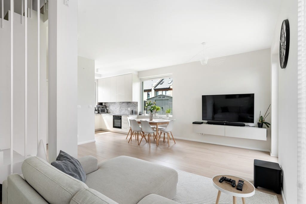 Dom 4 pokojowe na Sprzedaż