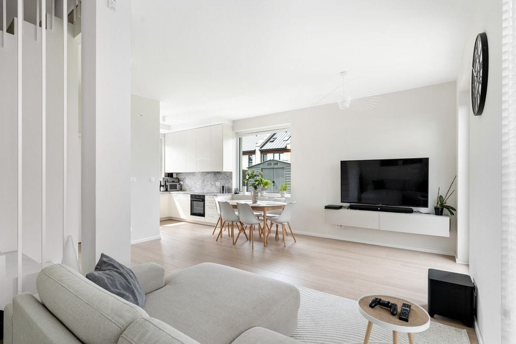 Dom 4 pokojowe na Sprzedaż