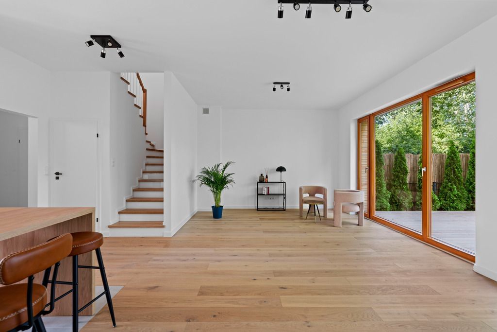 Dom 5 pokojowe na Sprzedaż