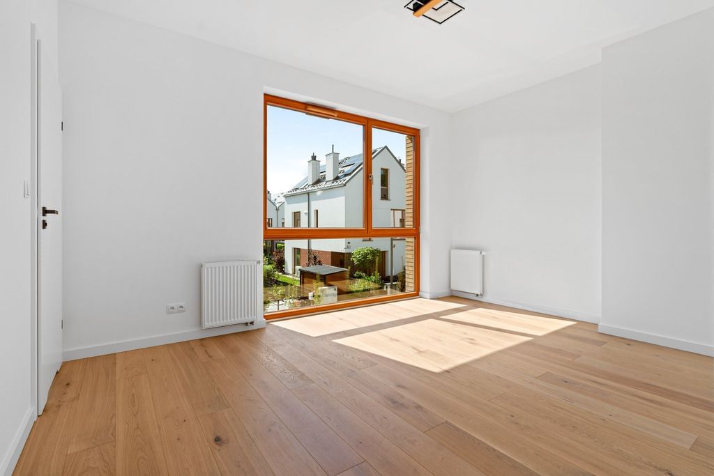 Dom 5 pokojowe na Sprzedaż