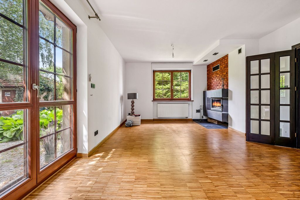 Dom 6 pokojowe na Sprzedaż