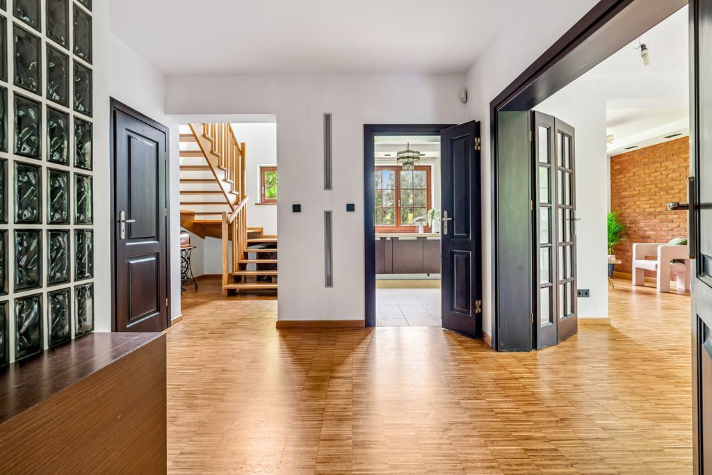 Dom 6 pokojowe na Sprzedaż