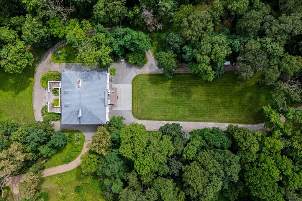 Dom 17 pokojowe na Sprzedaż