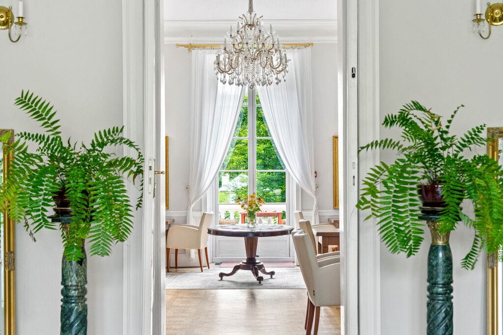 Dom 17 pokojowe na Sprzedaż