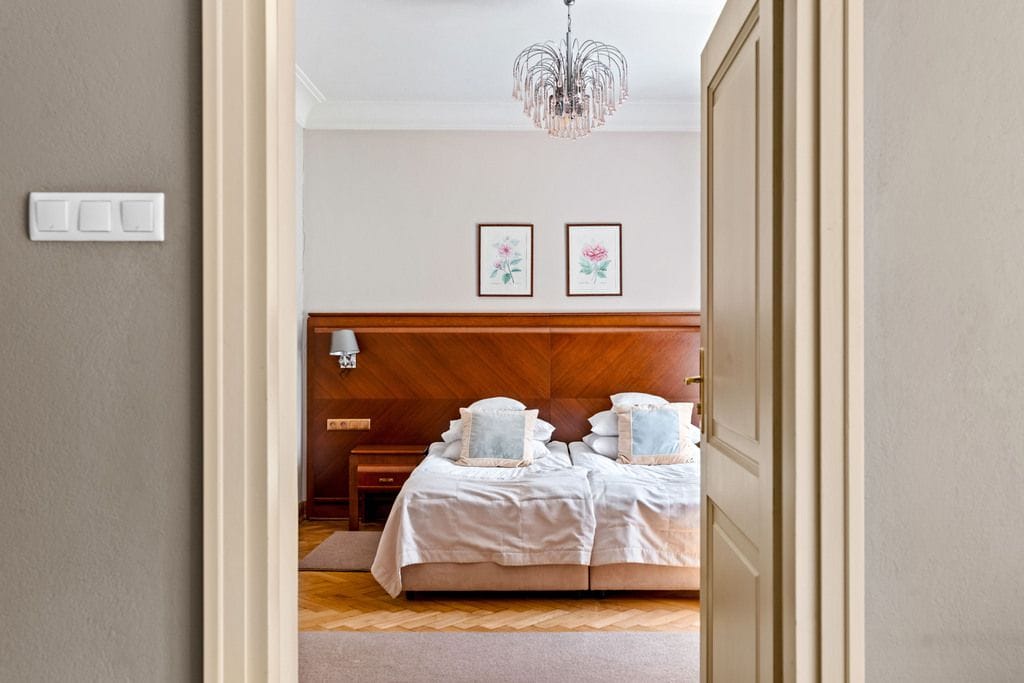 Dom 17 pokojowe na Sprzedaż