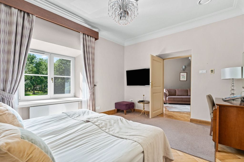 Dom 17 pokojowe na Sprzedaż