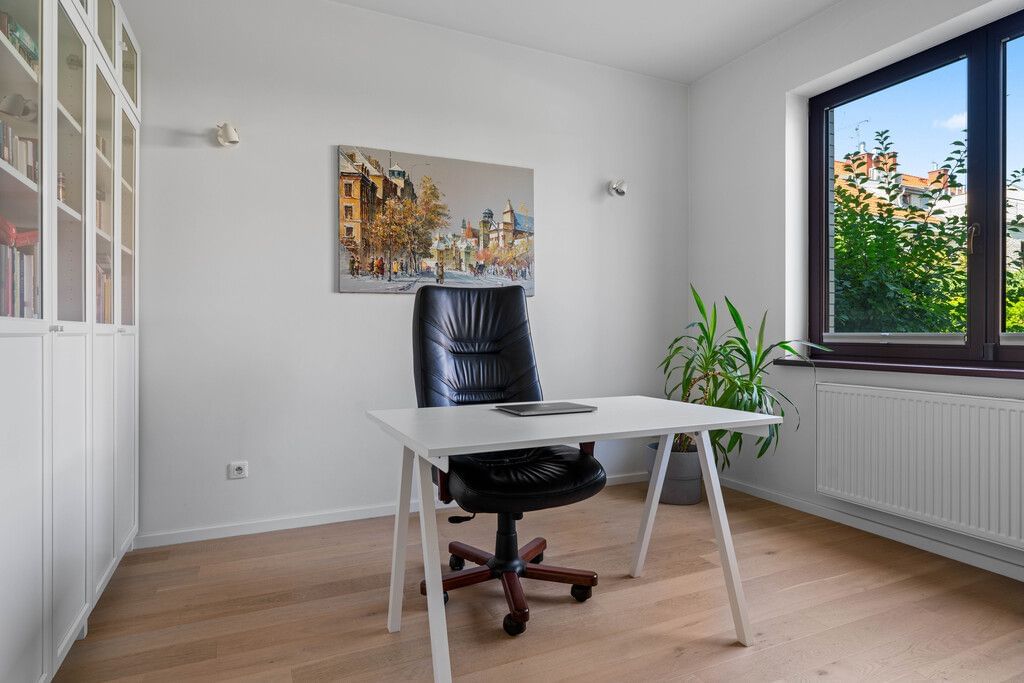 Dom 8 pokojowe na Sprzedaż