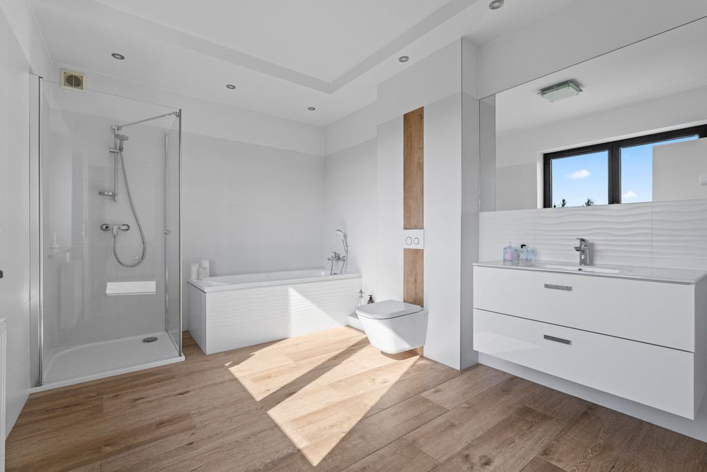 Dom 8 pokojowe na Sprzedaż