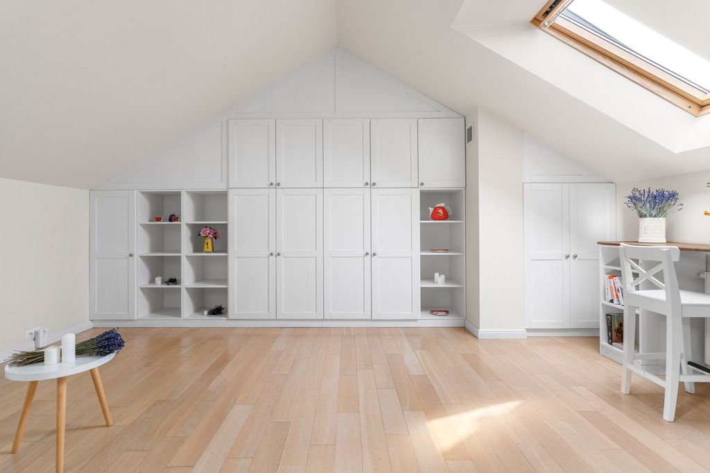 Dom 6 pokojowe na Sprzedaż