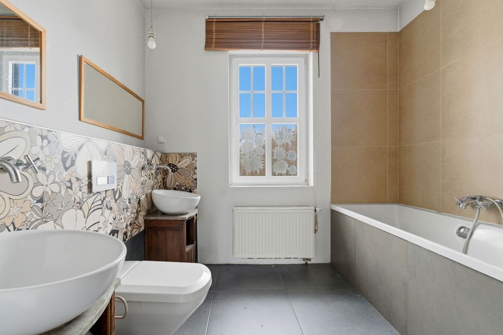 Dom 7 pokojowe na Sprzedaż