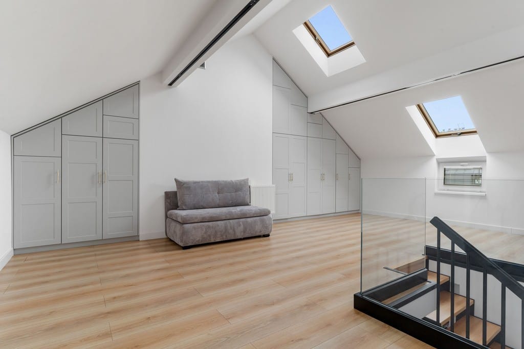 Dom 5 pokojowe na Sprzedaż