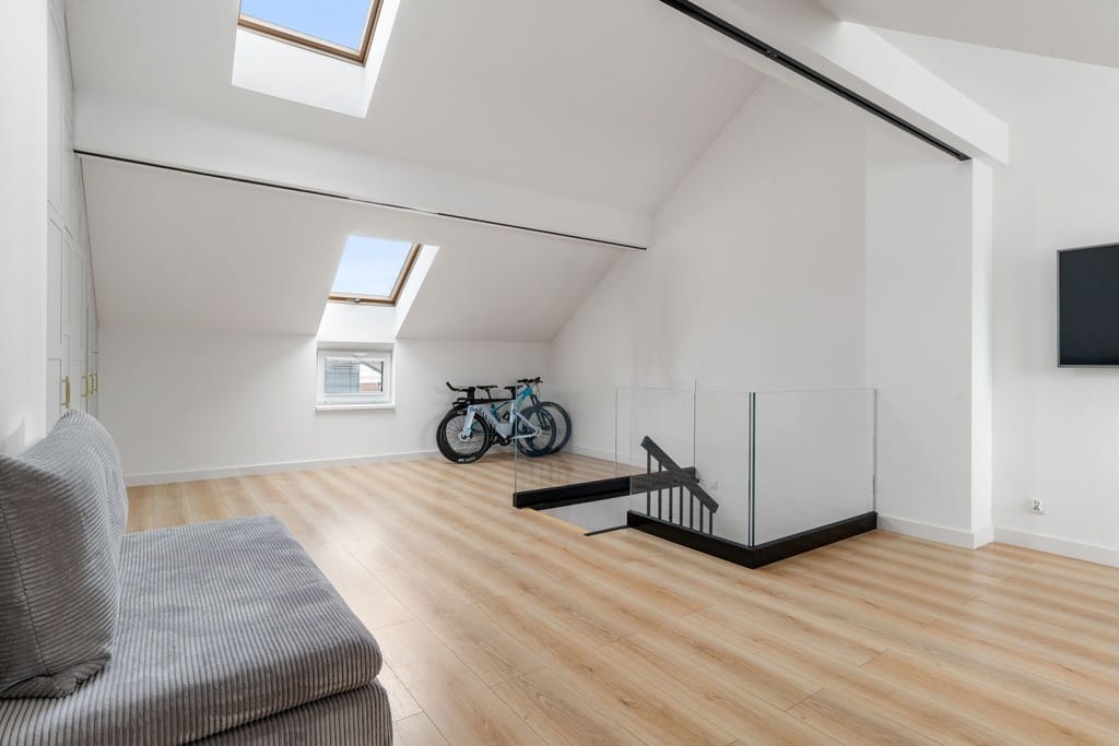 Dom 5 pokojowe na Sprzedaż