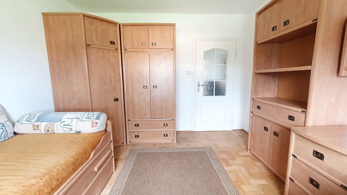Mieszkanie 6 pokojowe na Sprzedaż