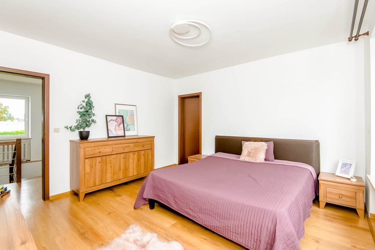 Dom 6 pokojowe na Sprzedaż