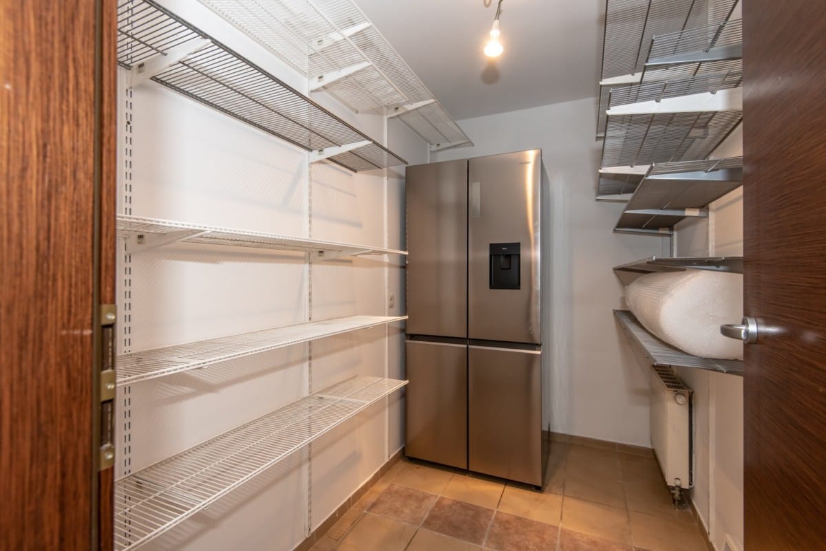 Dom 6 pokojowe na Sprzedaż