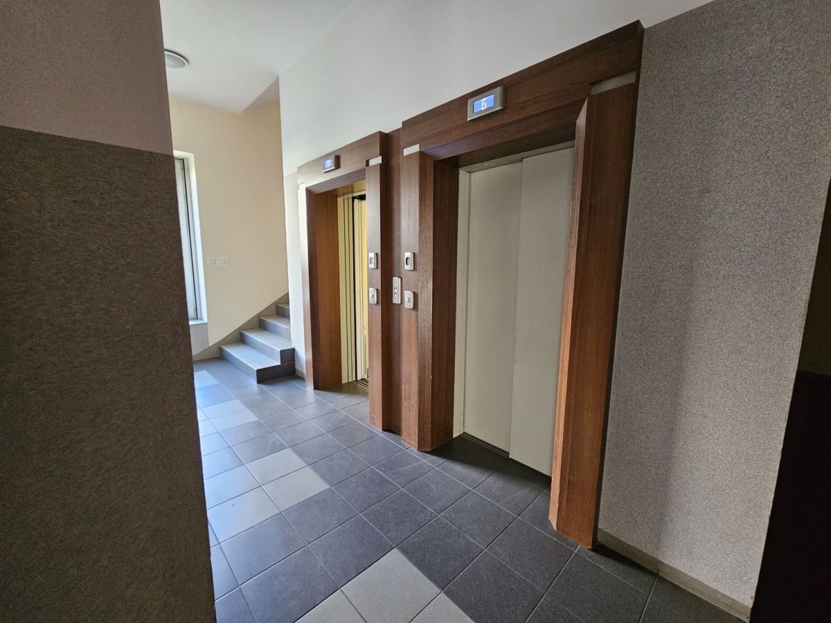 Mieszkanie 4 pokojowe na Sprzedaż