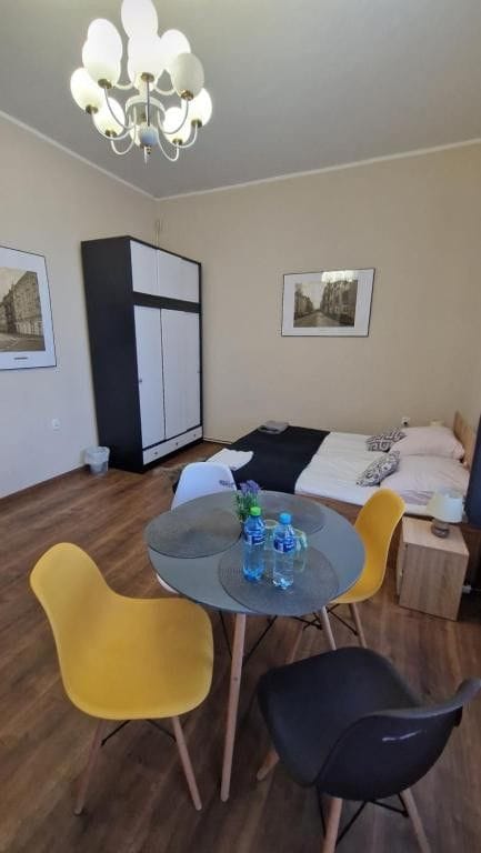 Mieszkanie 10 pokojowe na Sprzedaż