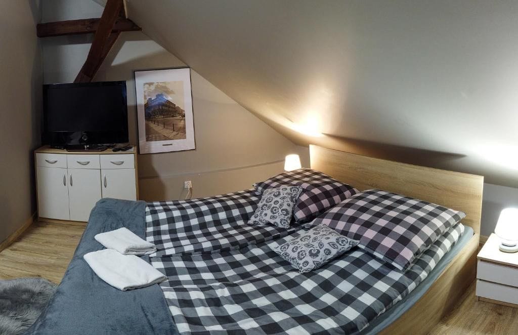 Mieszkanie 10 pokojowe na Sprzedaż