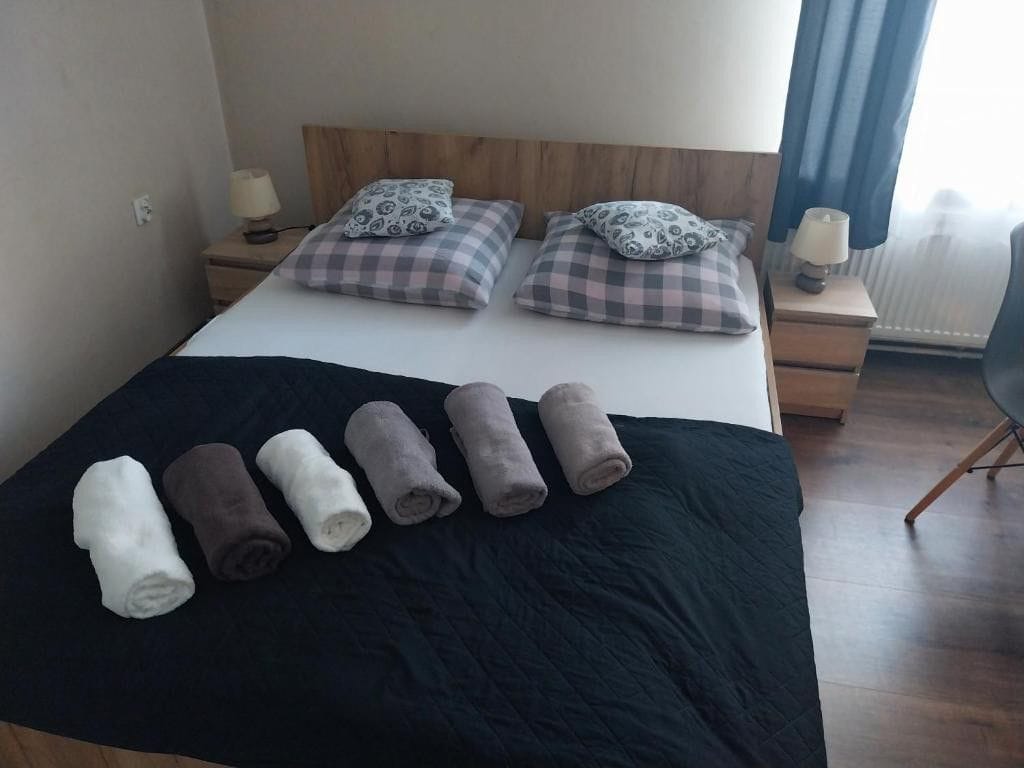 Mieszkanie 10 pokojowe na Sprzedaż