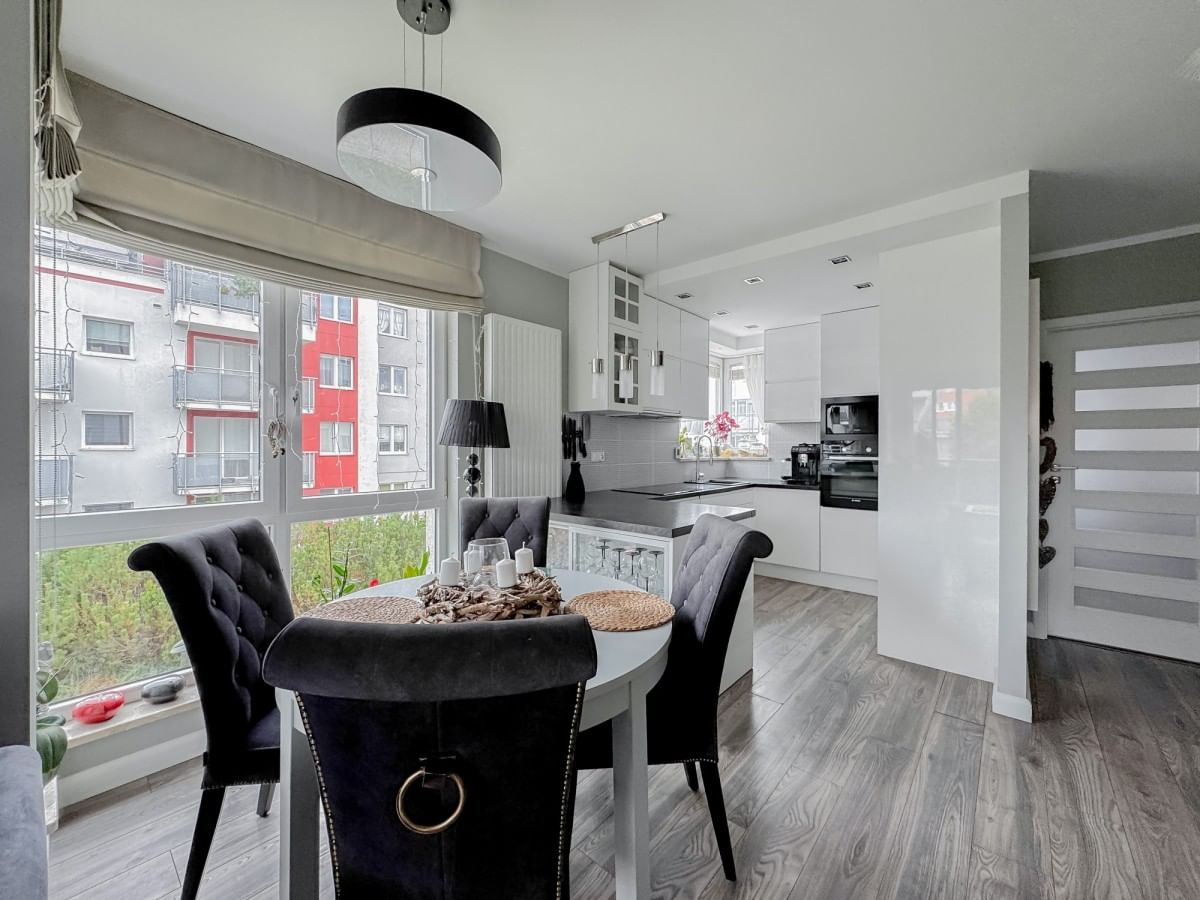 Mieszkanie 4 pokojowe na Sprzedaż