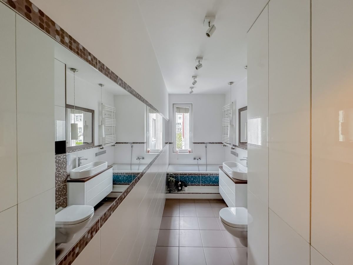 Mieszkanie 4 pokojowe na Sprzedaż