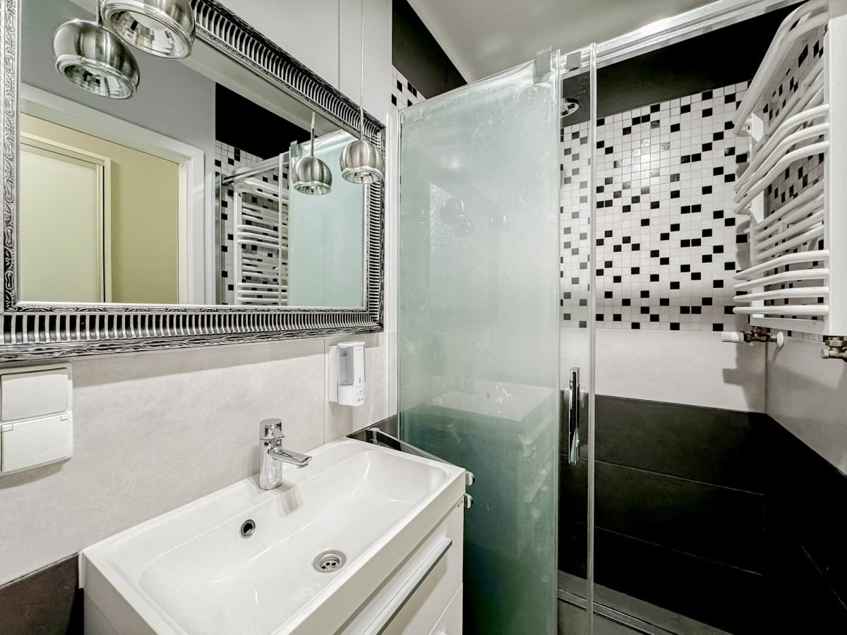 Mieszkanie 4 pokojowe na Sprzedaż