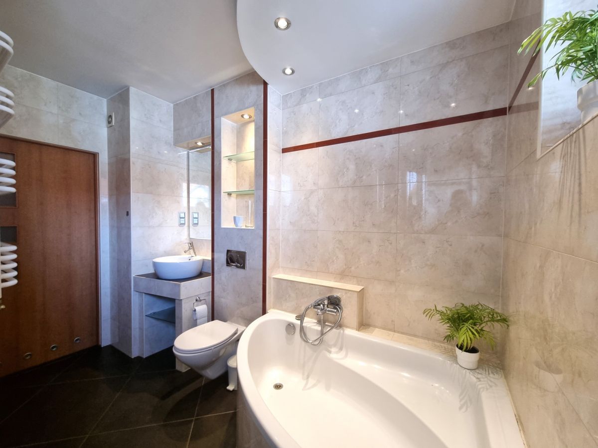 Mieszkanie 3 pokojowe na Sprzedaż