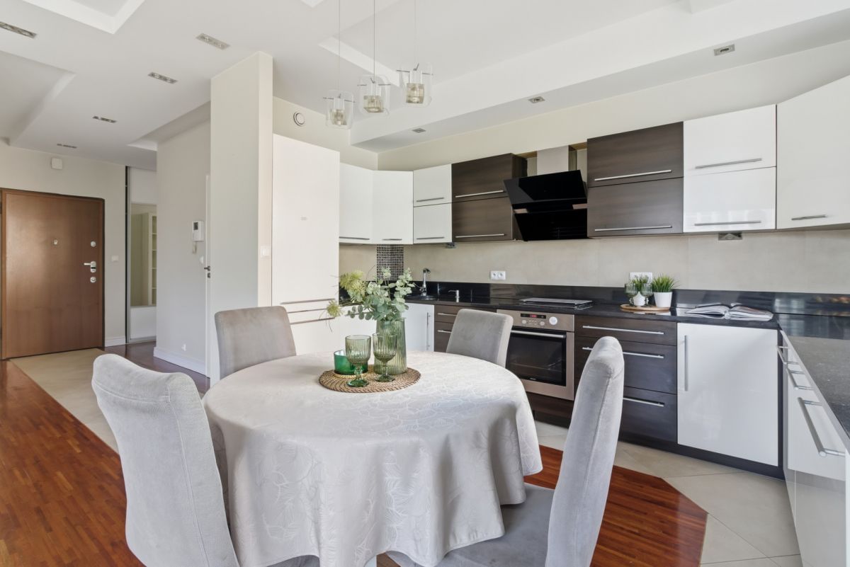 Mieszkanie 3 pokojowe na Sprzedaż