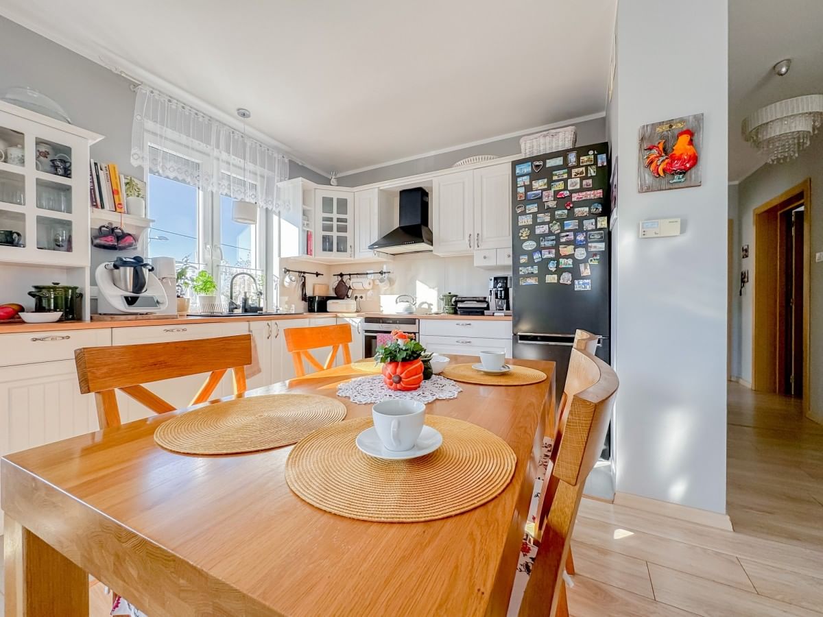 Mieszkanie 5 pokojowe na Sprzedaż